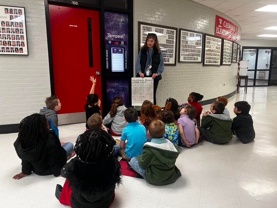 Students participate in lesson using Tempest weather data. 